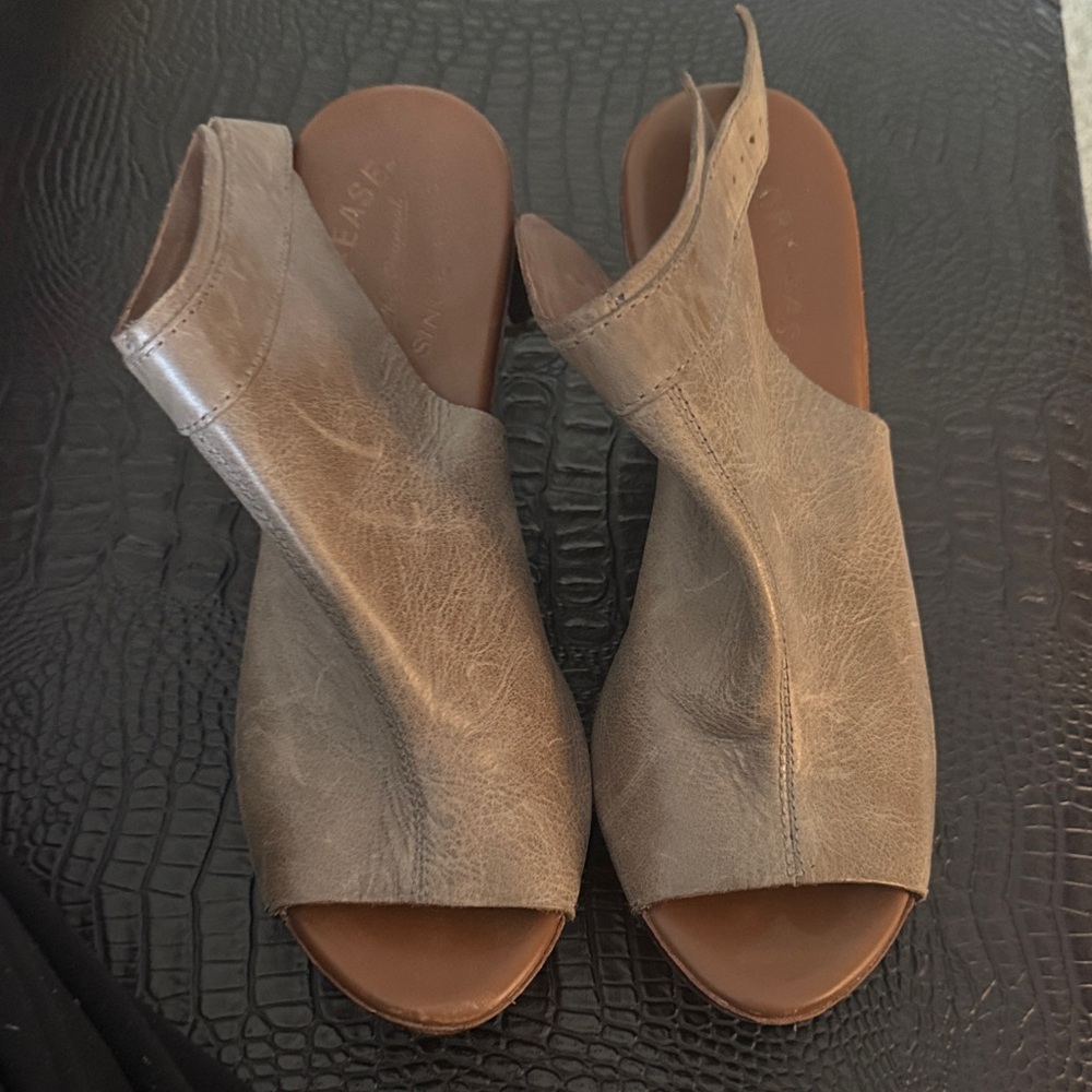 Kork-Ease Taupe Leather Women's peep toe wedge